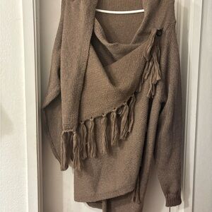 Women’s Coffee Open Front Fringed Wrap/Poncho